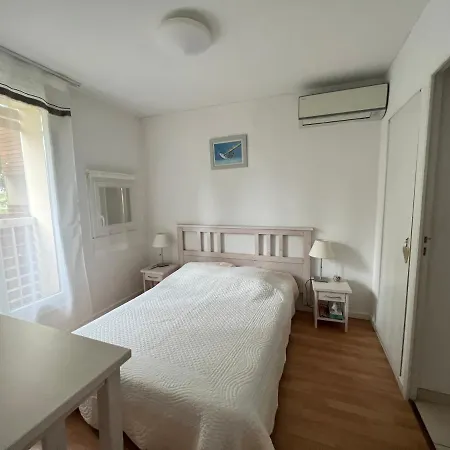 Apartment Joli T2 Proche Dans La Londe-les-Maures
